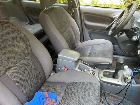 Used 2002 Toyota RAV4 2WD image 6