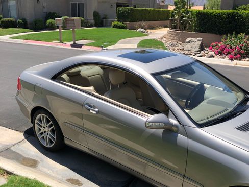 Used 2009 Mercedes-Benz CLK 350 Coupe image 14