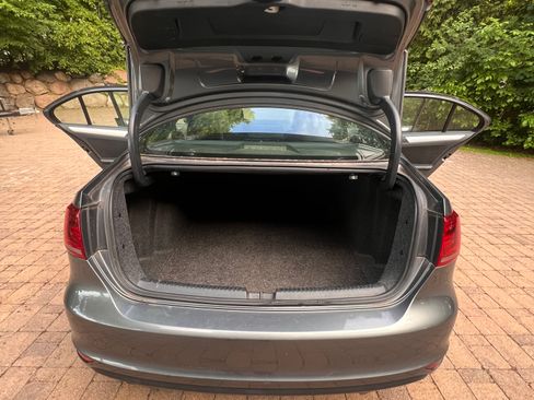 Used 2014 Volkswagen Jetta GLI Autobahn FWD image 9