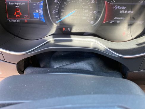 Used 2016 Ford Fusion Titanium FWD image 11