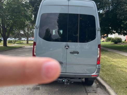 Used 2021 Mercedes-Benz Sprinter 2500 image 8