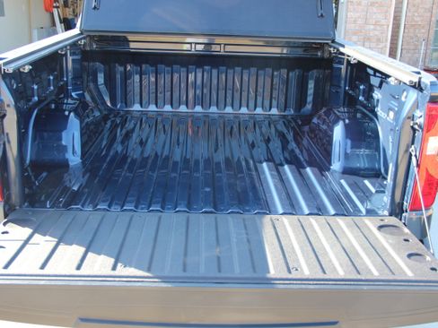 Used 2022 Chevrolet Silverado 1500 LT w/ Safety Package image 13