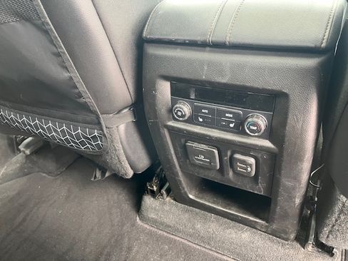 Used 2022 Chevrolet Traverse High Country image 11