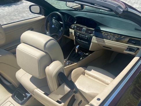 Used 2010 BMW 328i Convertible RWD image 8