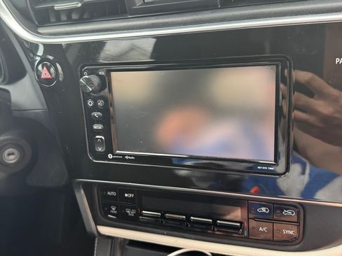 Used 2017 Toyota Corolla iM FWD image 10