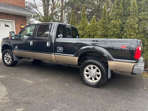 Used 2011 Ford F350 Lariat w/ Lariat Ultimate Pkg image 1