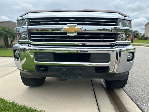 Used 2016 Chevrolet Silverado 2500 LT w/ LT Convenience Package image 2