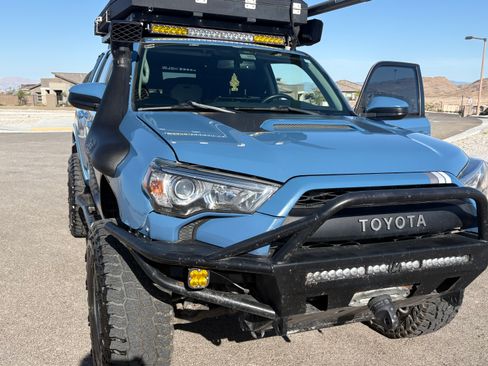 Used 2018 Toyota 4Runner TRD Pro AWD/4WD image 10