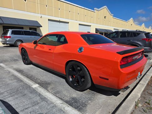 Used 2009 Dodge Challenger SRT8 w/ SRT Option Group II image 10