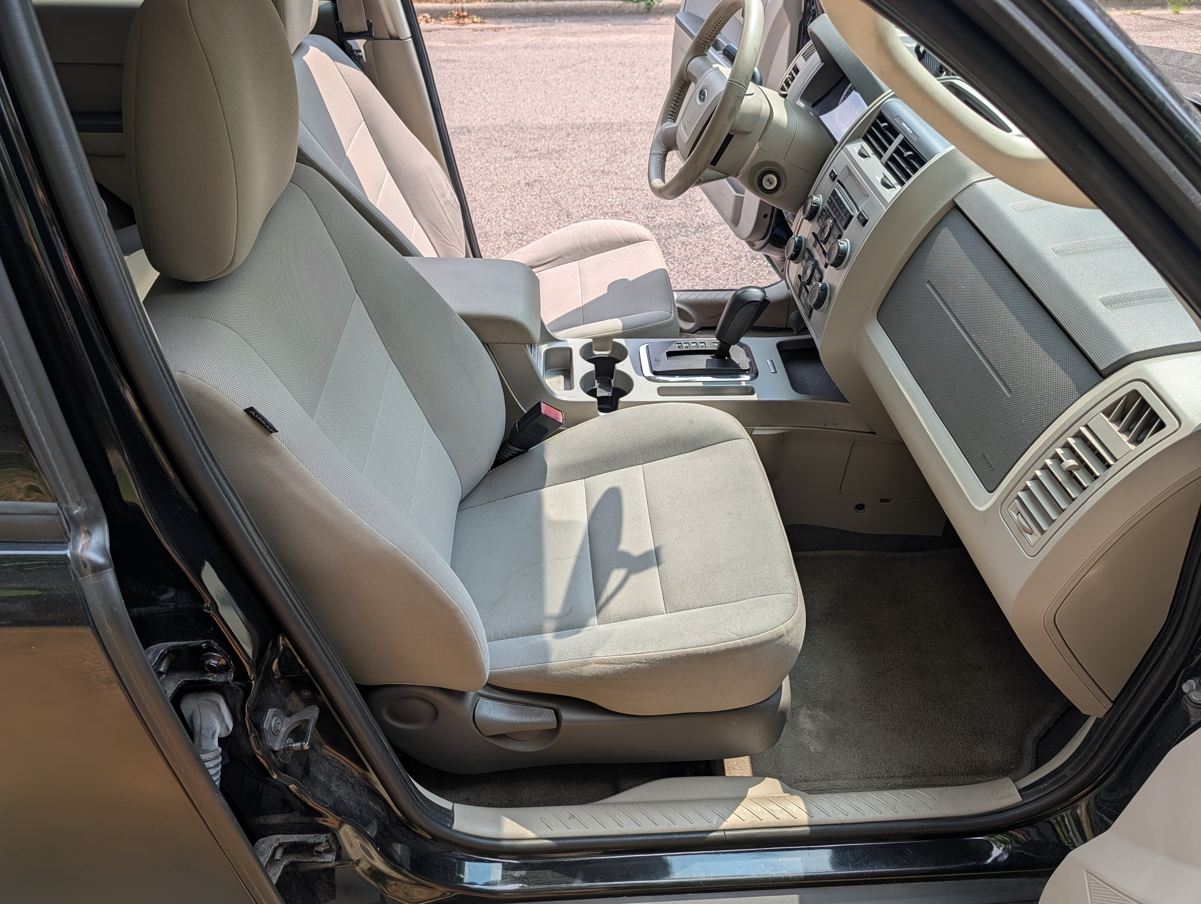 Used 2012 Ford Escape XLT FWD image 12