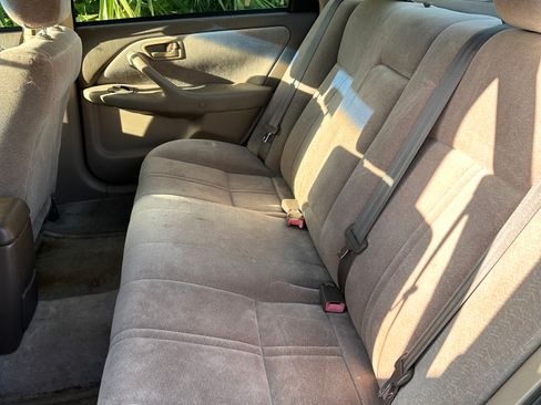 Used 1999 Toyota Camry LE FWD image 8