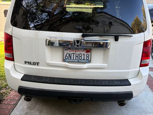 Used 2011 Honda Pilot EX-L image 2