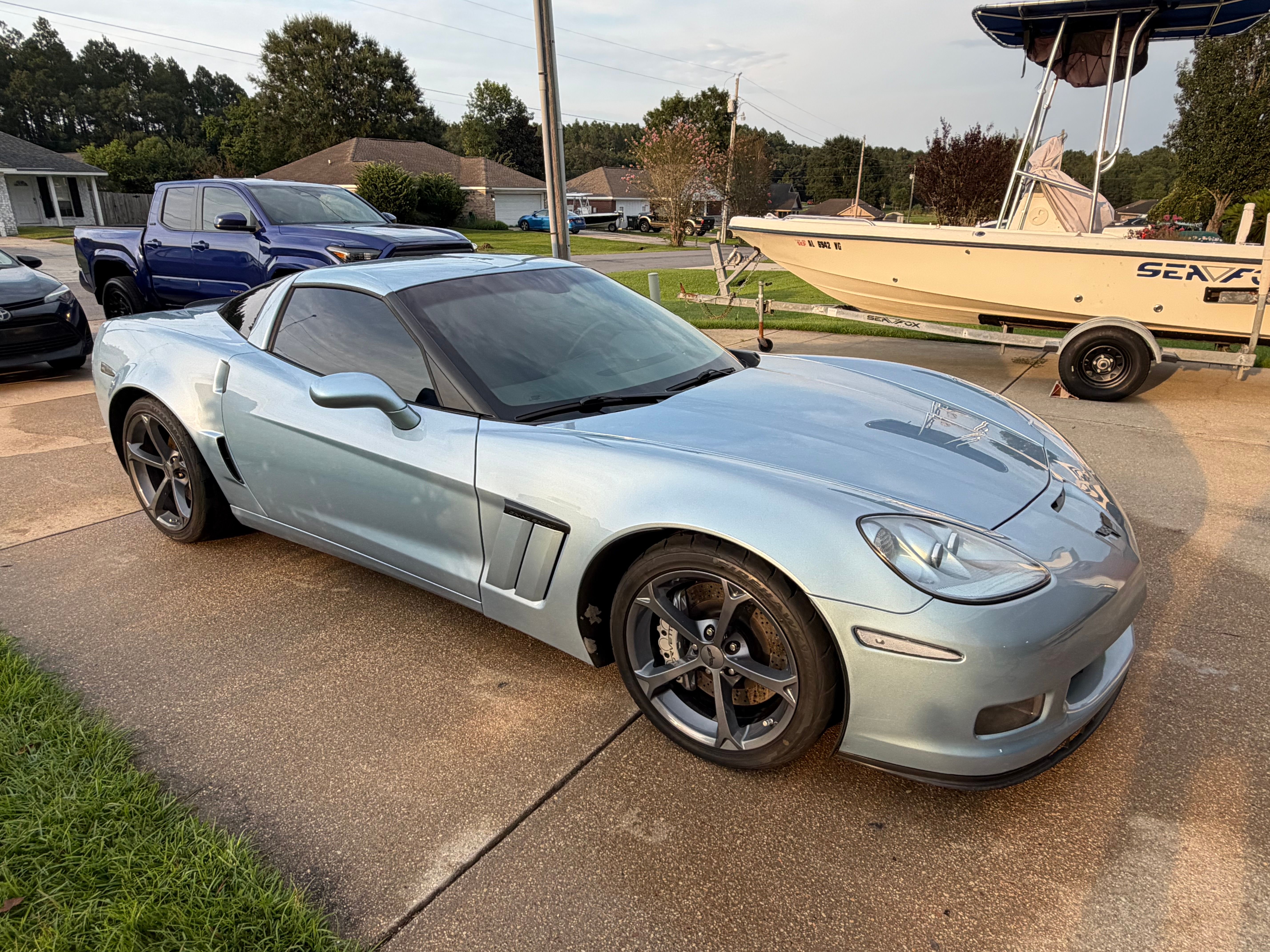 Used 2012 Chevrolet Corvette Grand Sport w/ 3LT Preferred Equipment Group RWD image 2