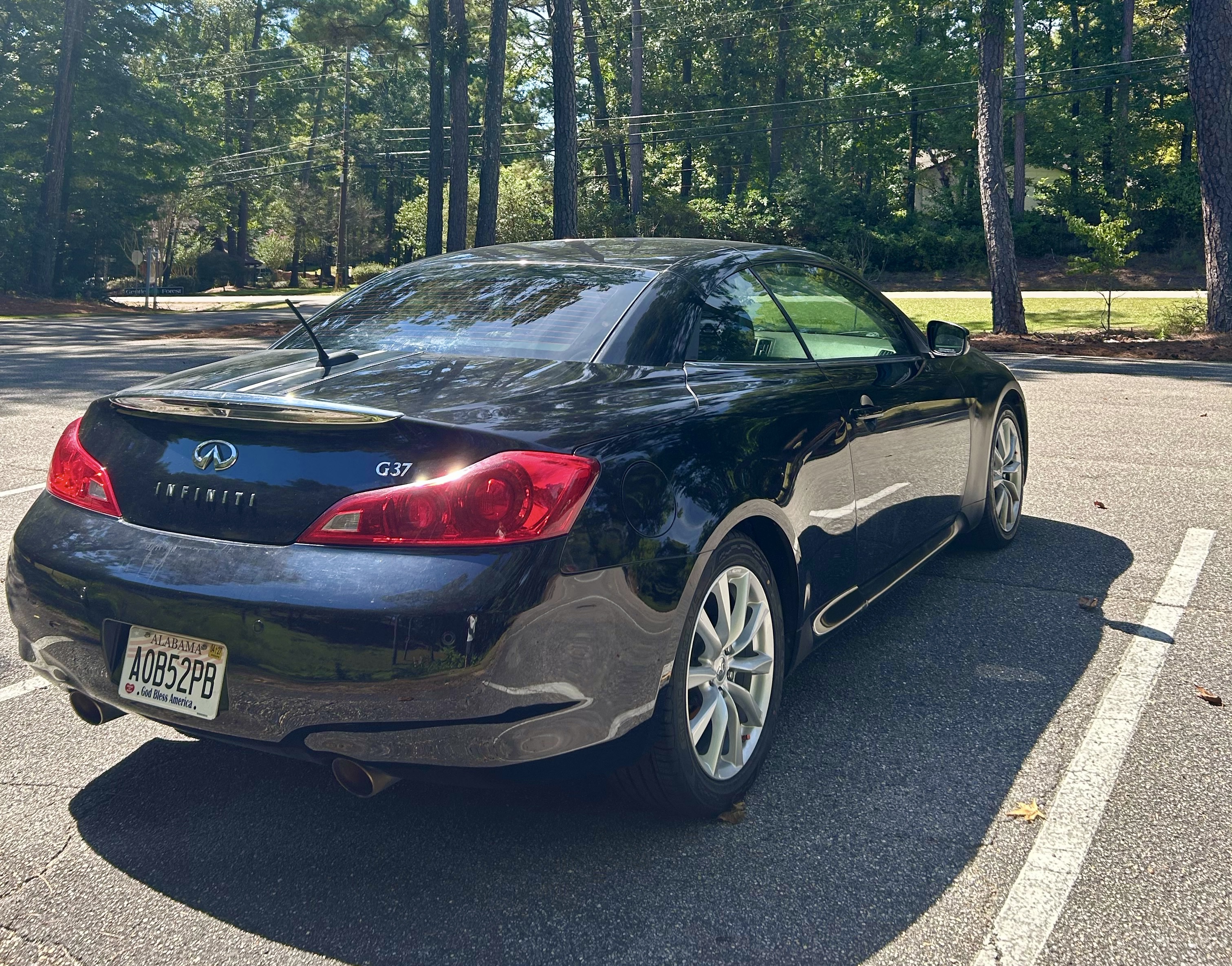 Used 2012 INFINITI G37 Convertible w/ Premium Pkg RWD image 9