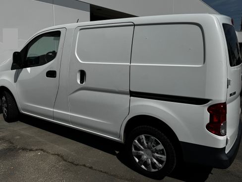 Used 2016 Nissan NV200 S w/ Back Door Glass Package FWD image 1