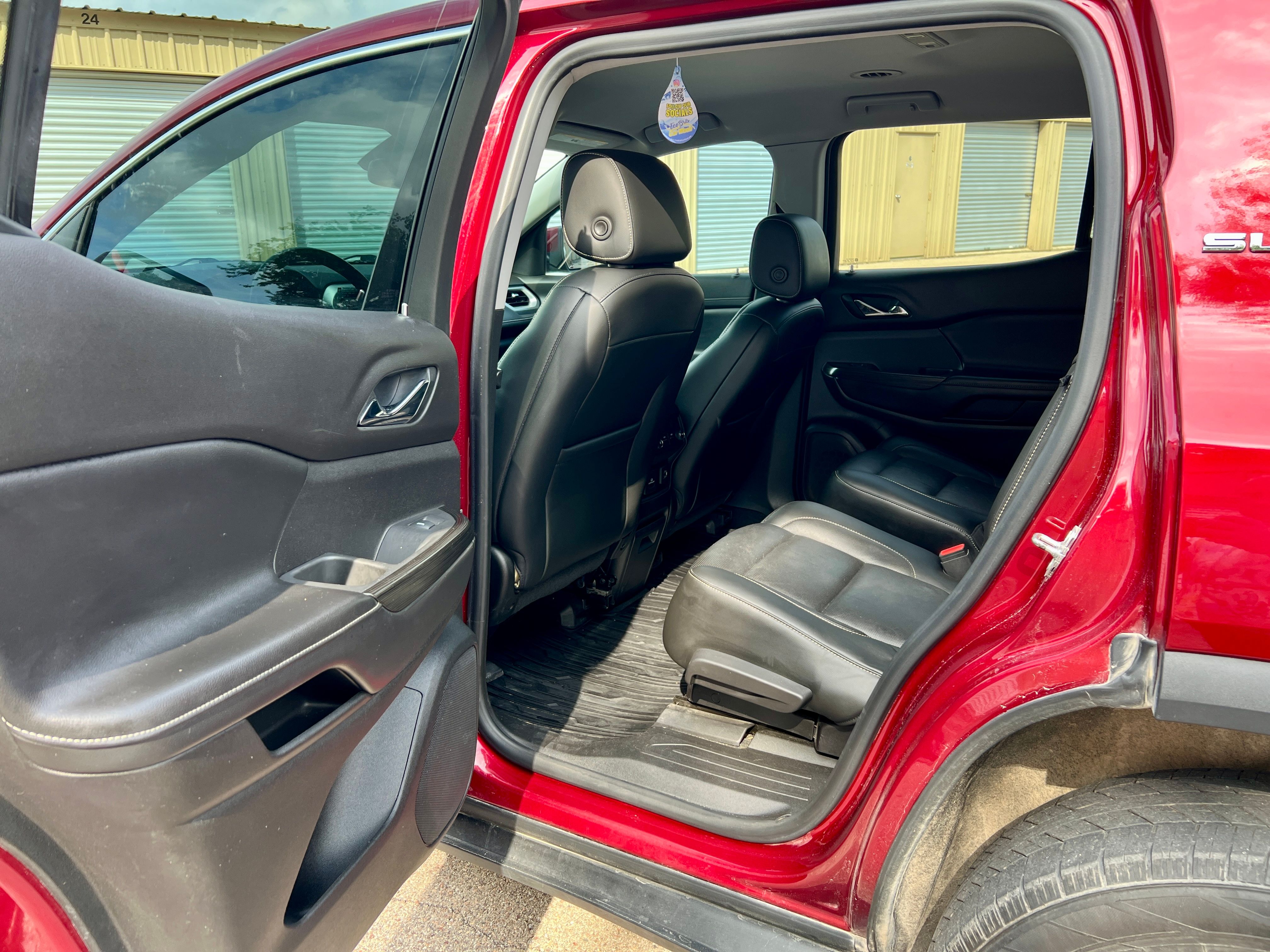 Used 2019 GMC Acadia SLT FWD image 17