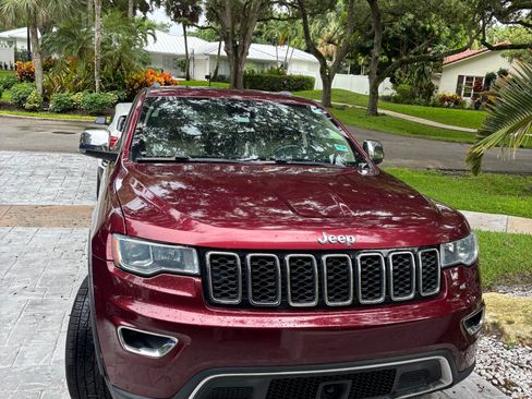 Used 2018 Jeep Grand Cherokee Limited RWD image 6