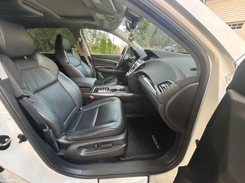 Used 2017 Acura MDX w/ Technology Package AWD/4WD image 10
