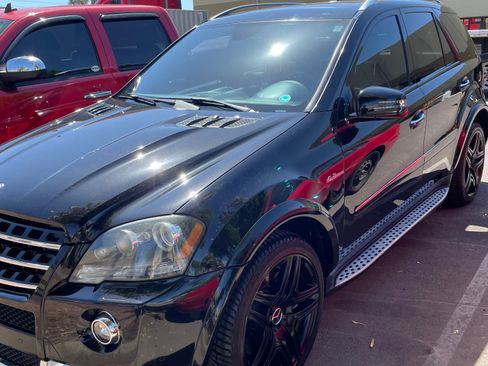 Used 2011 Mercedes-Benz ML 63 AMG 4MATIC image 11