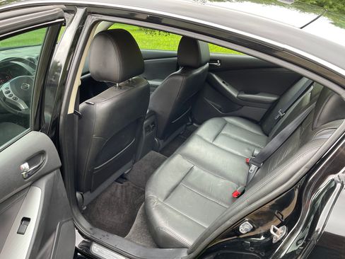 Used 2008 Nissan Altima 3.5 SE w/ Premium Pkg FWD image 9