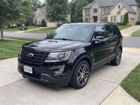 Used 2017 Ford Explorer Sport w/ Equipment Group 401A AWD/4WD image 1