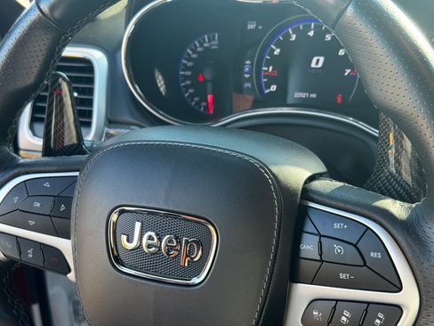 Used 2018 Jeep Grand Cherokee Trackhawk image 19