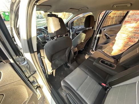 Used 2015 Ford Escape SE image 6