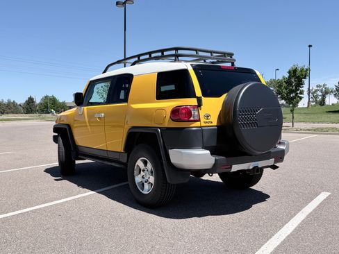 Used 2008 Toyota FJ Cruiser 4WD image 6