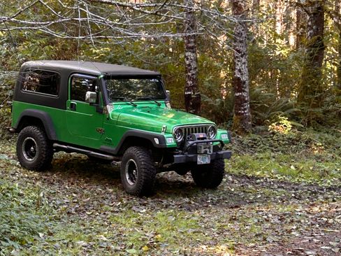 Used 2004 Jeep Wrangler 4WD image 4