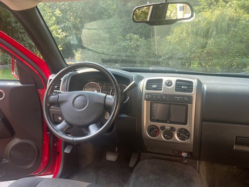 Used 2012 Chevrolet Colorado LT image 8