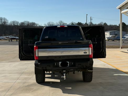 Used 2018 Ford F350 Platinum w/ Platinum Ultimate Package image 8