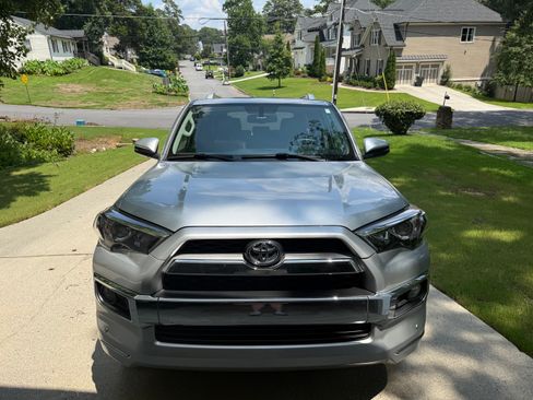 Used 2017 Toyota 4Runner Limited AWD/4WD image 1