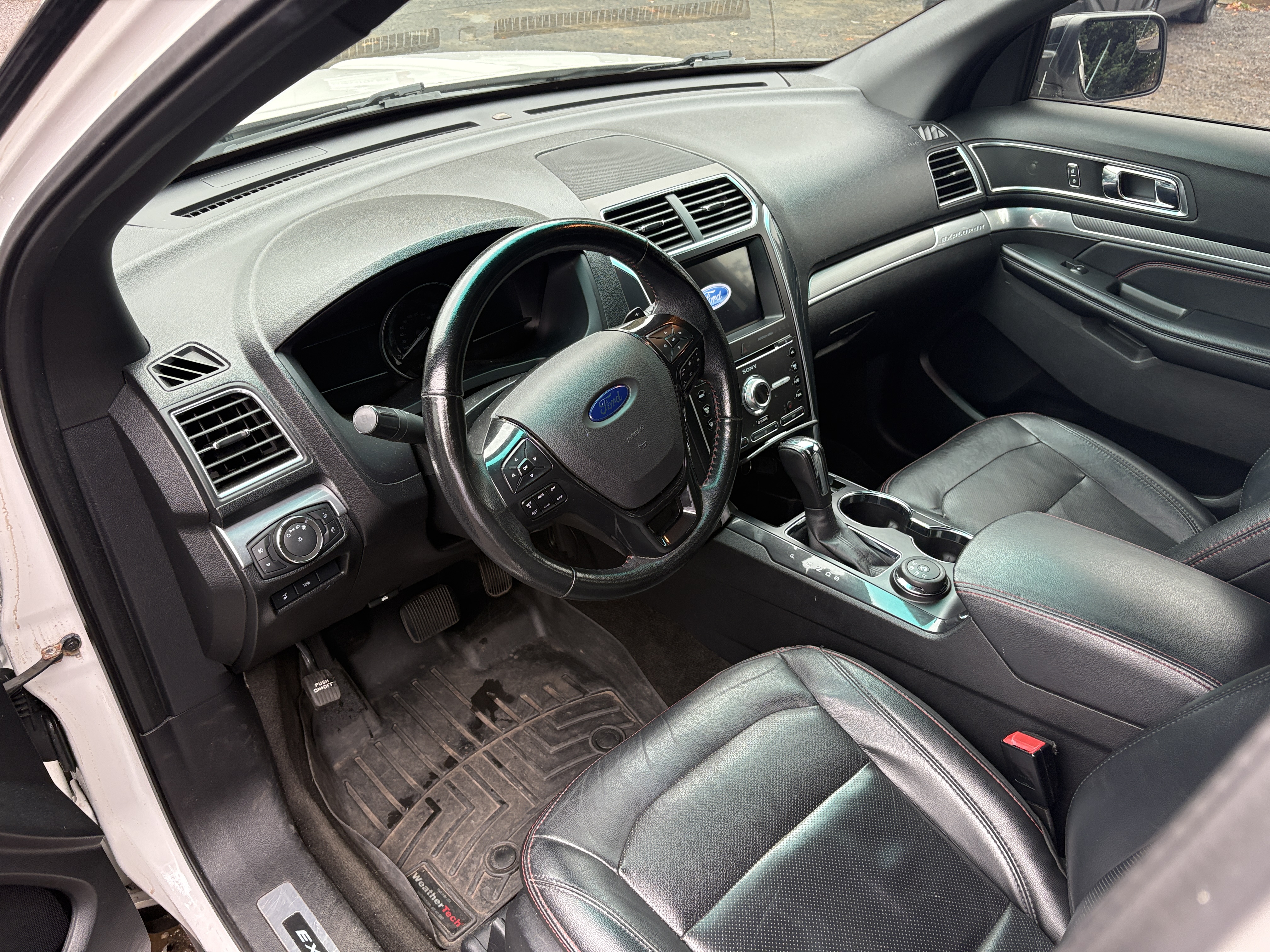Used 2017 Ford Explorer Sport AWD/4WD image 18