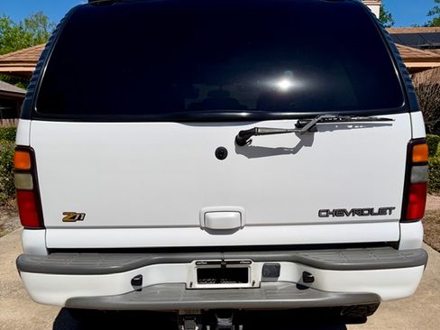 Used 2004 Chevrolet Tahoe Z71 w/ Z71 Preferred Equipment Group AWD/4WD image 26