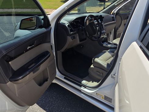 Used 2013 GMC Acadia Denali image 4