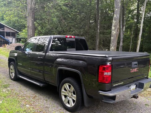 Used 2016 GMC Sierra 1500 SLE w/ SLE Value Package AWD/4WD image 5