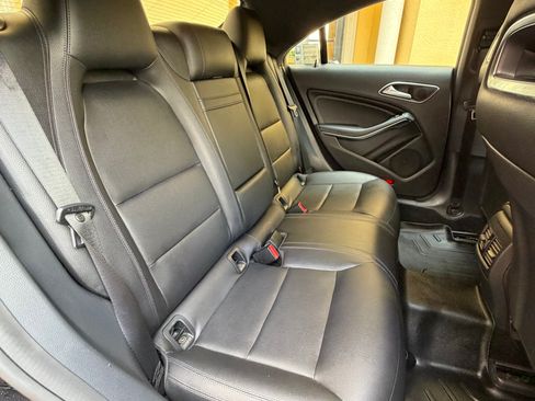 Used 2015 Mercedes-Benz CLA 250 image 12