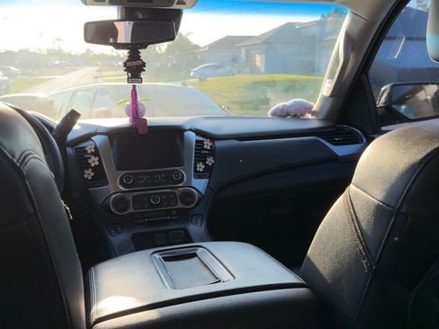 Used 2018 Chevrolet Tahoe LT w/ LT Midnight Edition image 8