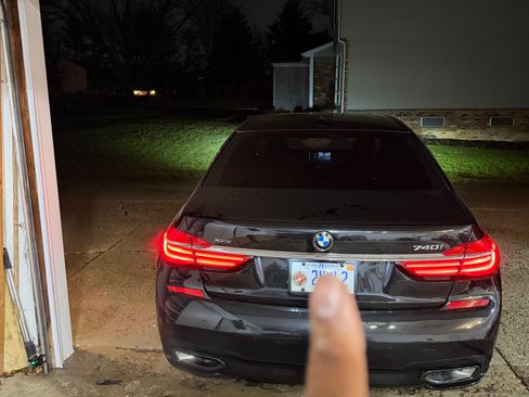 Used 2019 BMW 740i xDrive image 26