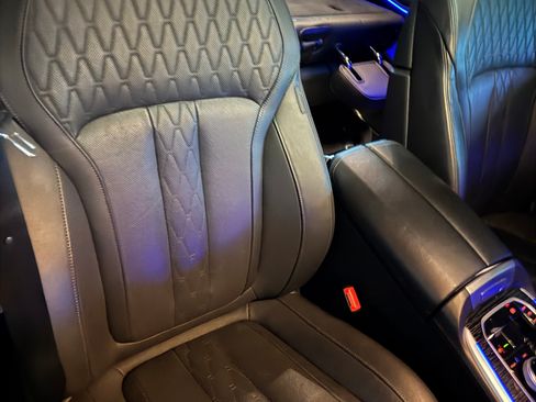 Used 2023 BMW X7 xDrive40i w/ Executive Package image 10