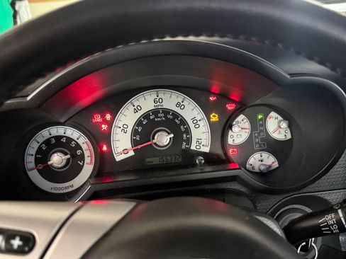 Used 2007 Toyota FJ Cruiser 4WD image 2