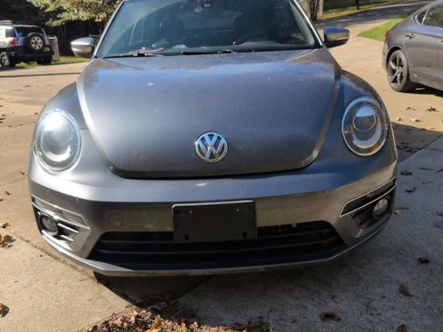 Used 2014 Volkswagen Beetle TDI image 6