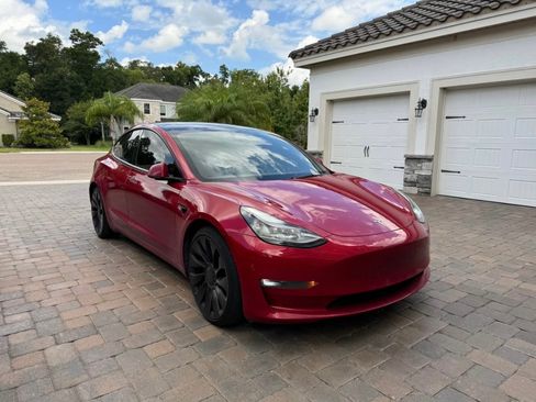 Used 2023 Tesla Model 3 Performance image 2