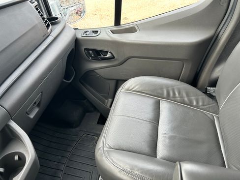 Used 2021 Ford Transit 150 Low Roof AWD image 13