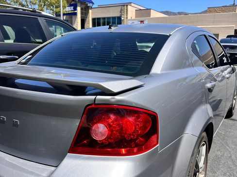 Used 2013 Dodge Avenger SE FWD image 11