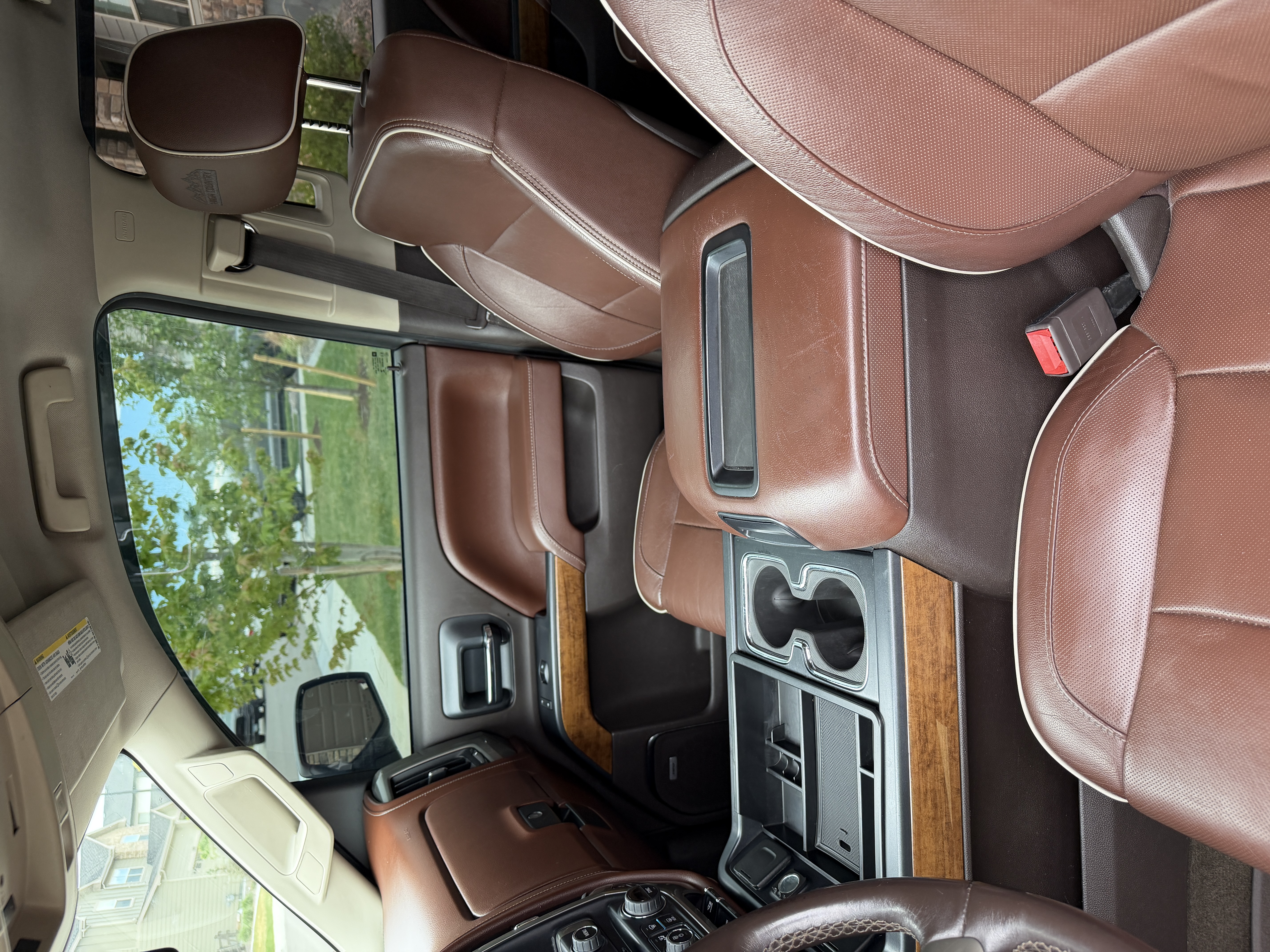 Used 2015 Chevrolet Silverado 1500 High Country w/ High Country Premium Package AWD/4WD image 17