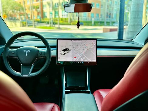 Used 2020 Tesla Model 3 RWD image 5