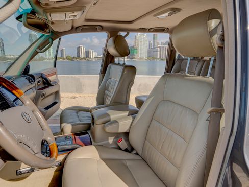 Used 2005 Lexus LX 470 4WD image 22