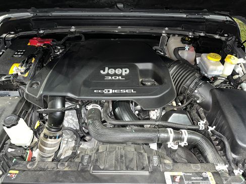 Used 2021 Jeep Wrangler Unlimited Rubicon image 17