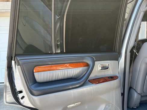 Used 2003 Lexus LX 470 4WD image 10